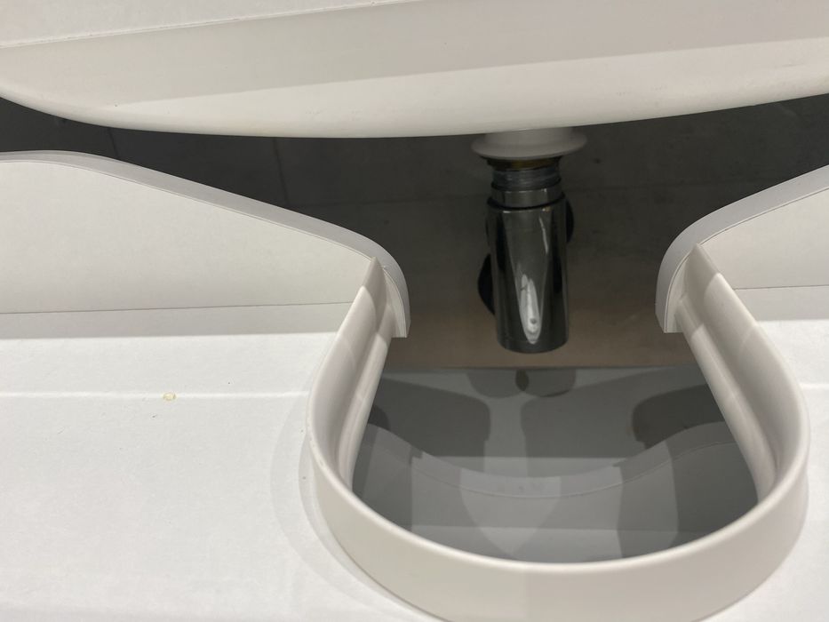 Nowa cena! Szafka lazienkowa z umywalką