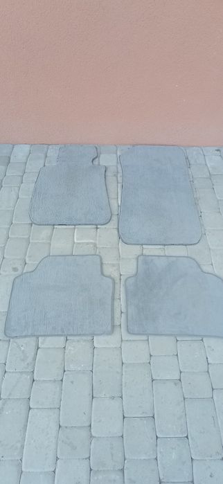 Коврики до бмв є 90