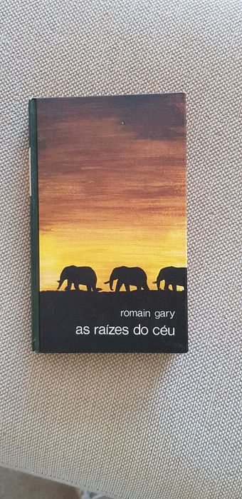 Livros diversos de diferentes assuntos