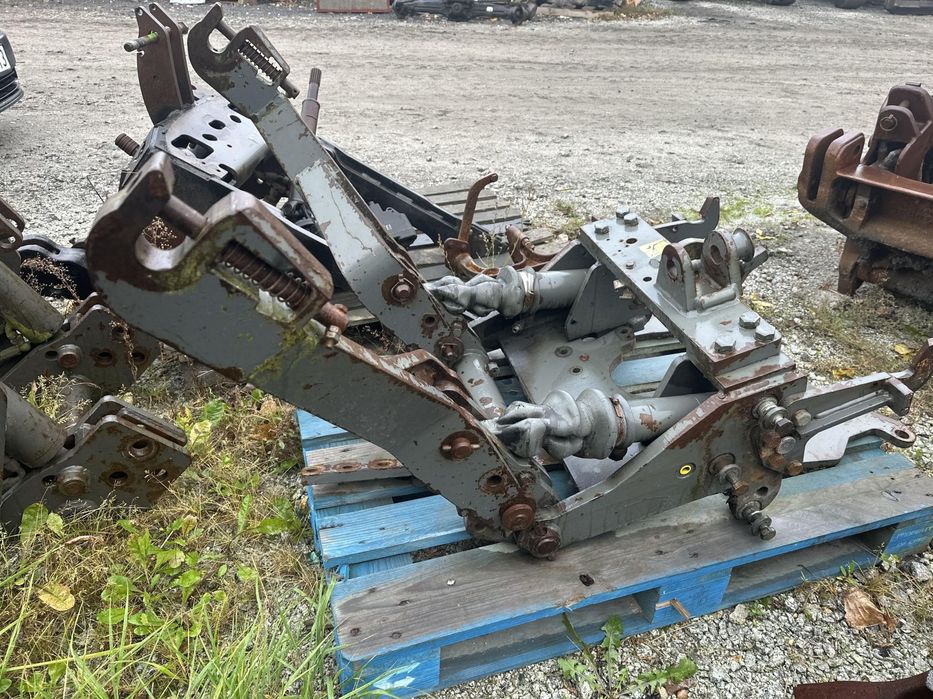 Fendt 309 - 312 przedni tuz przedni podnośnik