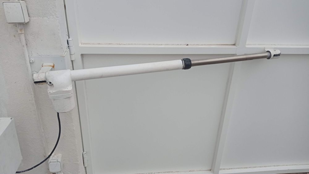 Braços mecânicos p/ portão 2 portas