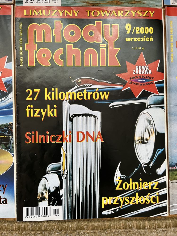 Czasopisma „Młody technik” : zestaw z 2000roku oraz 3szt. z 2001,2002r