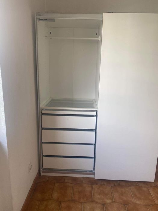 Roupeiros semi novos