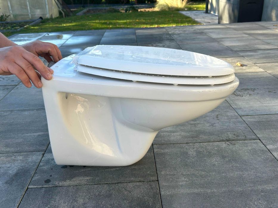 Miska WC podwieszana, Miska WC wisząca tymczasowa na budowę
