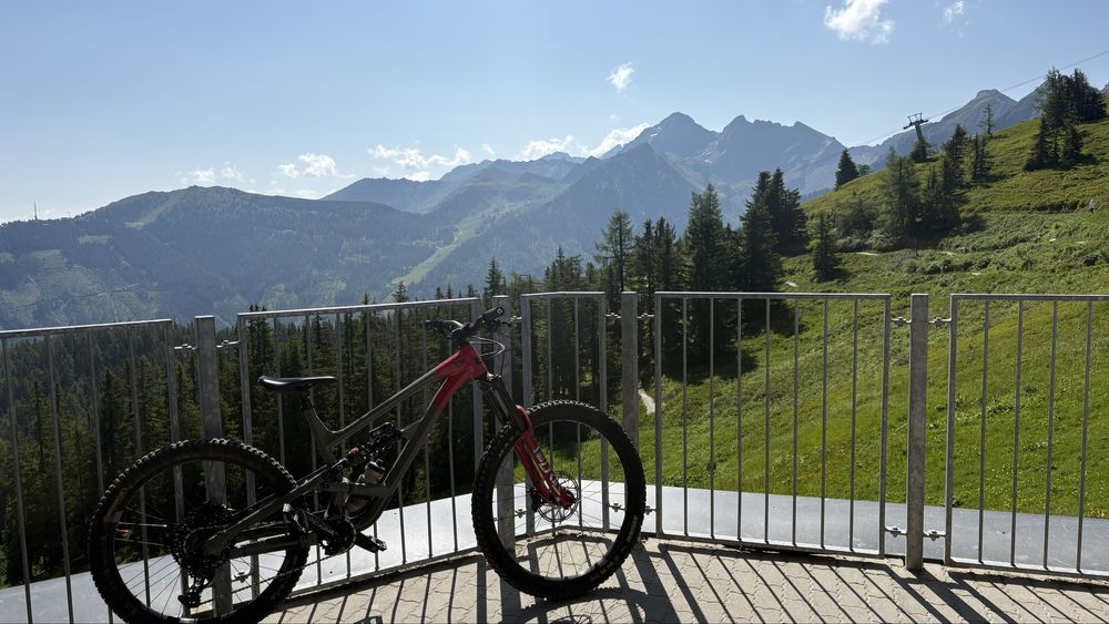 YT Capra Uncaged 10 MX rozmiar XL 2023r