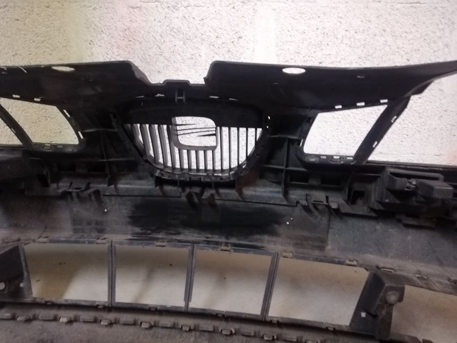 Vendo Para-choque de frente Seat Ibiza  ano 2002 /04