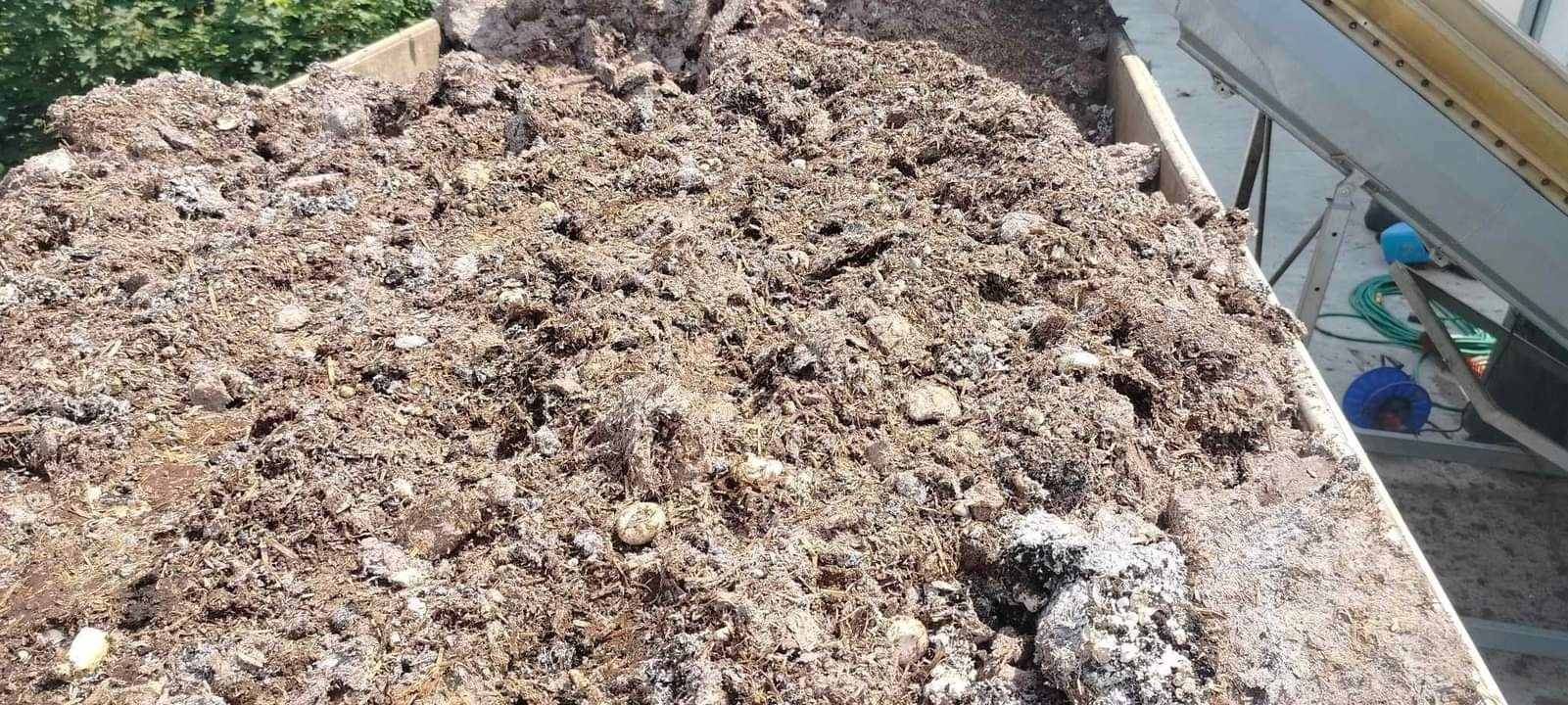 Ziemia po pieczarkach,  idealny nawóz