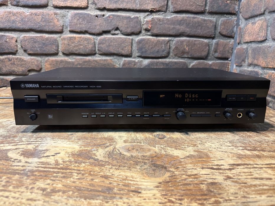 Odtwarzacz MiniDisc Yamaha MDX 595