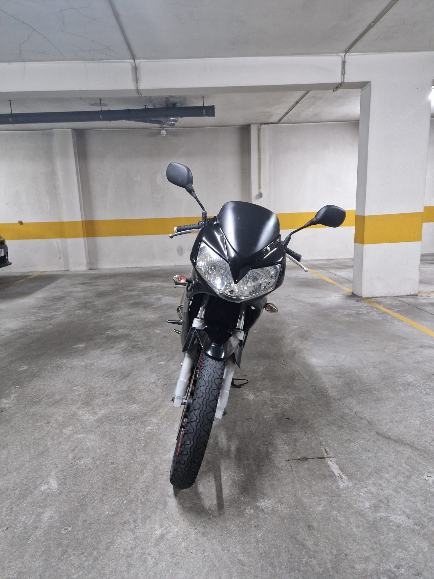 Vendo Honda CB 125 R