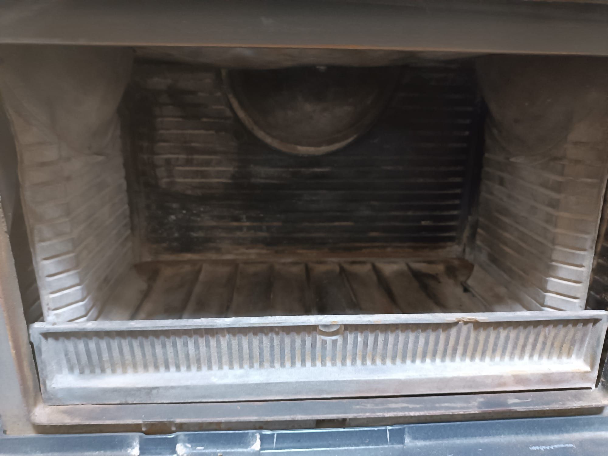 Jotul Betha kominek żeliwny koza piec