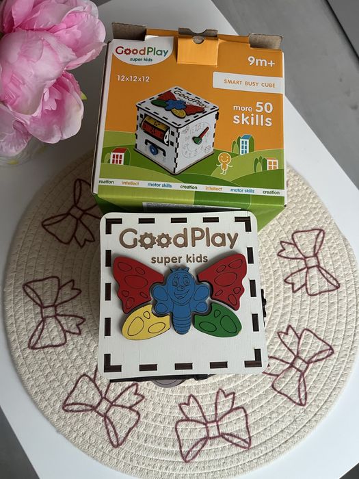 Іграшка бізікуб.