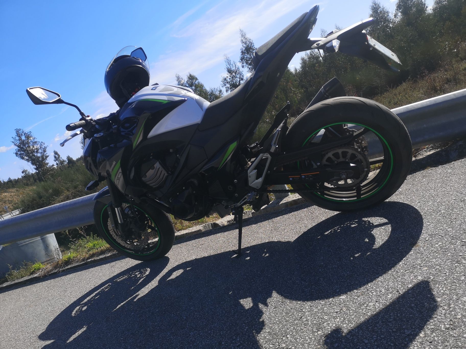 Kawasaki--- z800