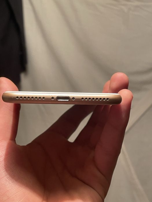 Айфон 8 плюс на 256 гб   86 %АКБ меняный но оригинальный