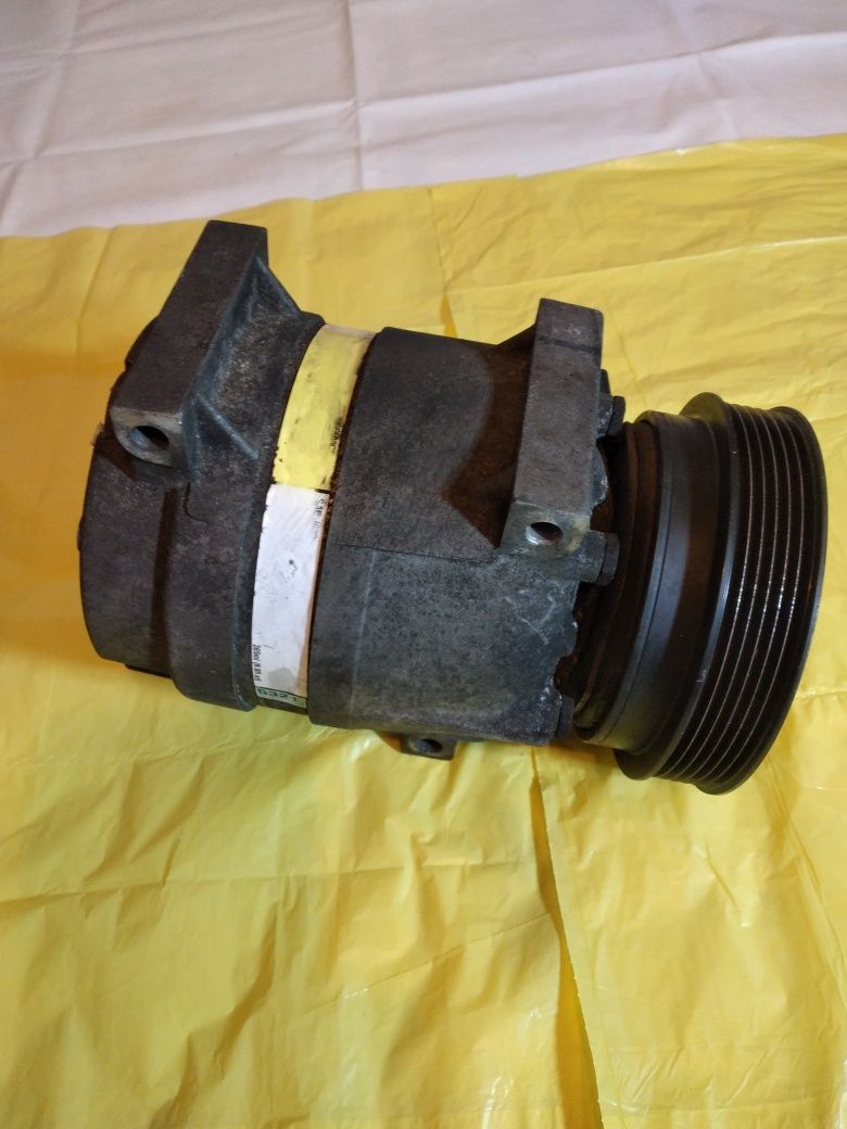 Compressor de AC Ar Condicionado Renault Laguna II 1.6i 16V Ano 2001