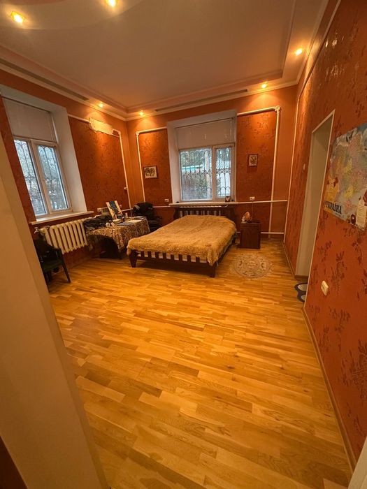 (SALE) -Продаж 6-ти кімн. квартири та ділянки  поряд з вул.Туристів