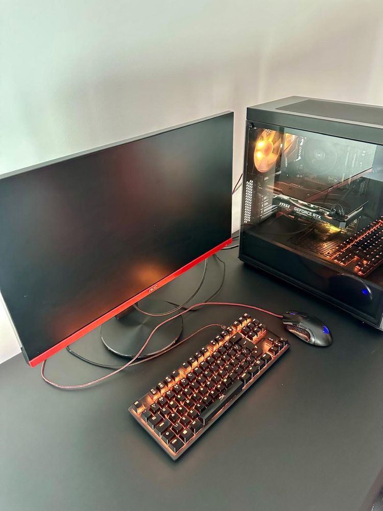 Computador e acessórios+secretária+cadeira gaming