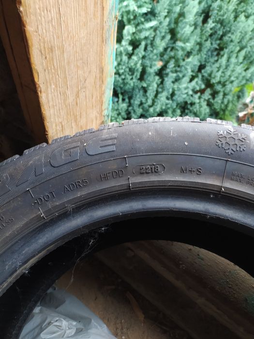 Продам шини на авто