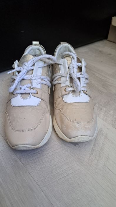 Шкіряні туфлі Gino Rossi 39р