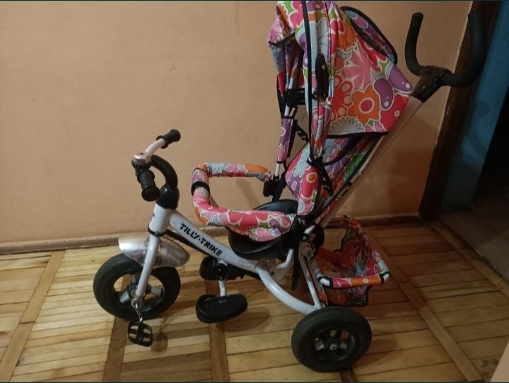 Велосипед дитячий з батьківською ручкою