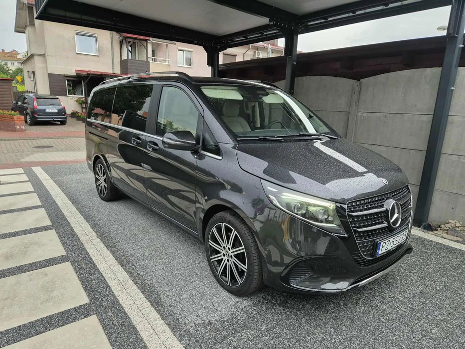 Mercedes-Benz Klasa V Salon Poznań, bezwypadkowy, I właściciel, Hak, 8 osobowy, 4matic.