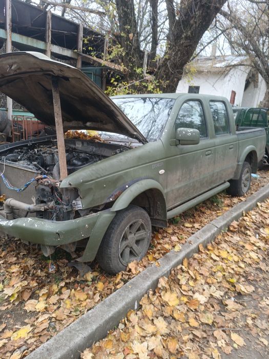 Автомобіль Форд ренжер