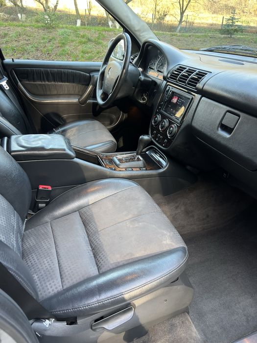 Продам Mercedes-Benz  ML 2004 року  2.7 дизель