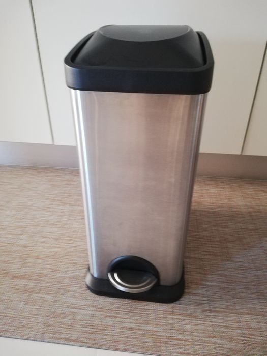 Balde do lixo em inox