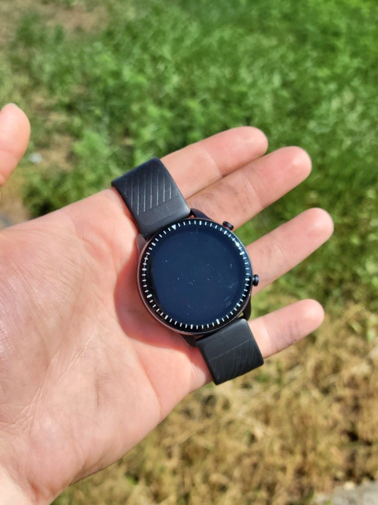 Продам amazfit gtr 2 (new version) + ремінці та скло