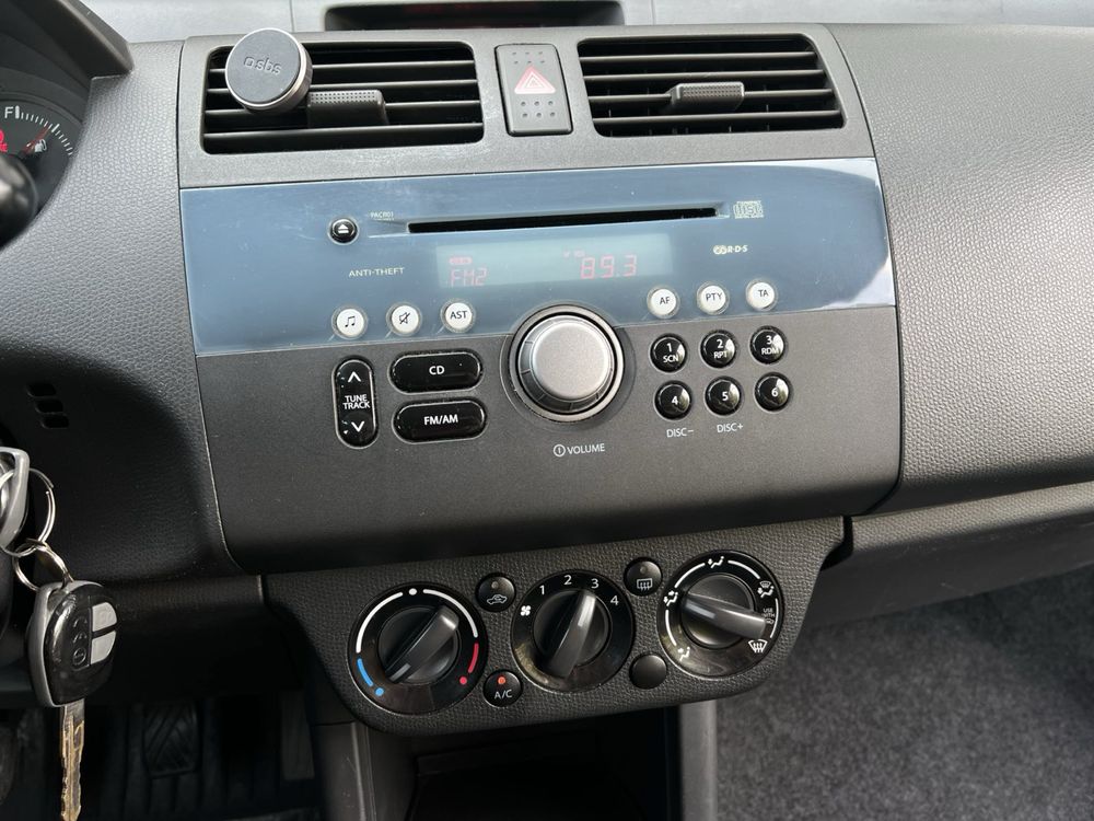 Suzuki Swift 1.3 2008r, klimatyzacja, podgrzewane fotele, el. lusterka