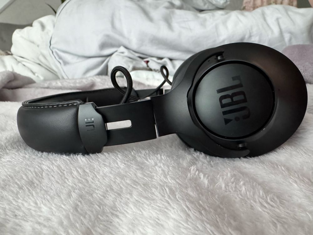 Słuchawki marki JBL