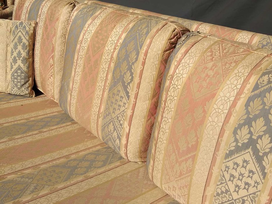 Sofá em tecido - muito bom estado