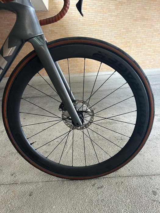 TREK Émonda SL6 Disc Out2021 + Rodas Carbono 50" + Favero Assioma Uno
