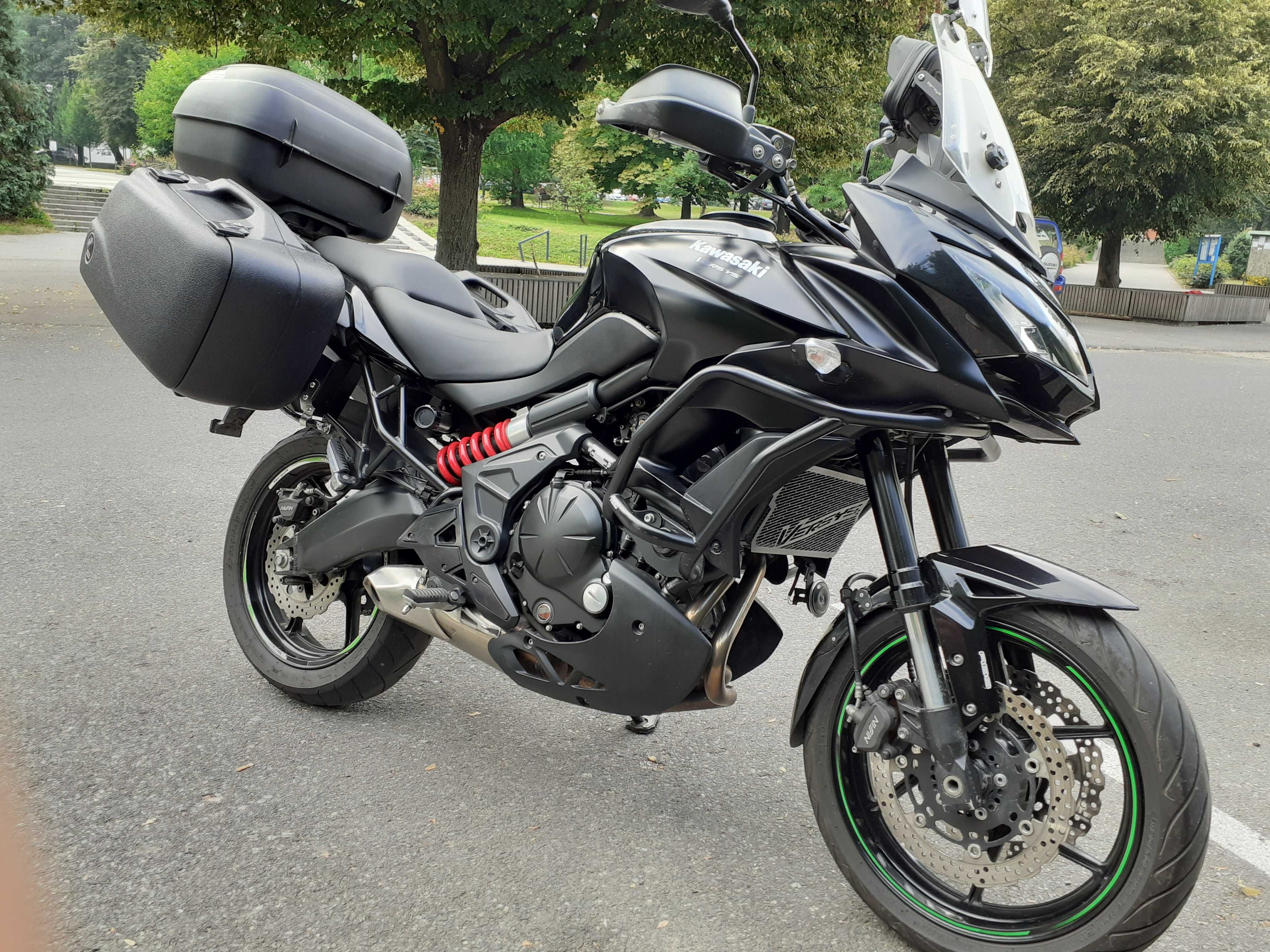 Kawasaki Versys 650 | 2015 | Kufry | Gmole | Stan bdb | 42 tys. km