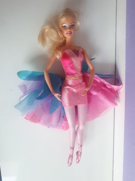 Barbie baletnica przemieniana sukienka