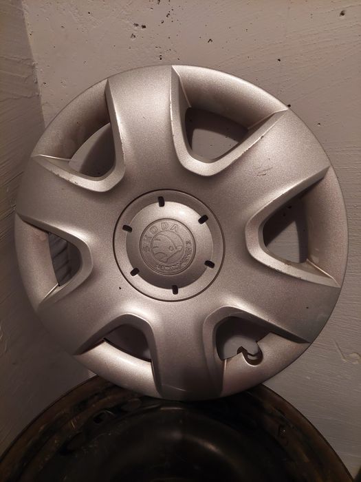Felgi stalowe i kołpaki skoda