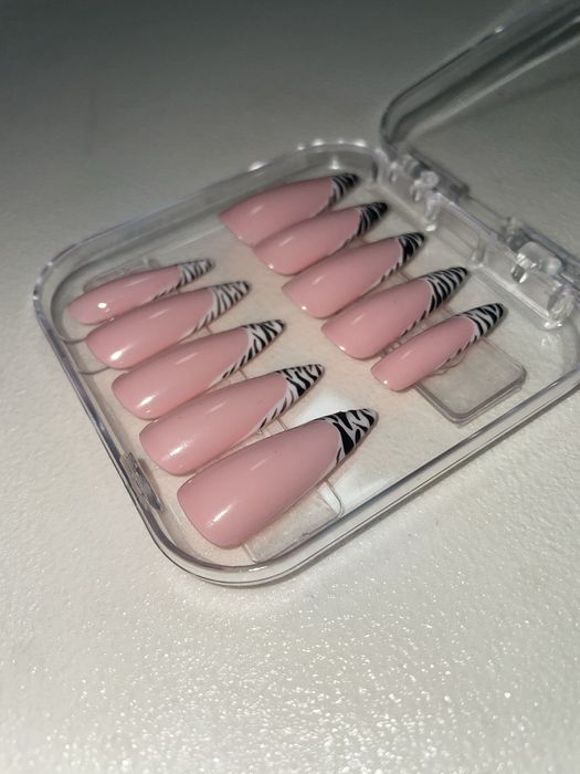 Press on nails handmade