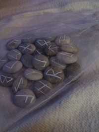 Скандинавські Руни ручної роботи з натурального морського камня