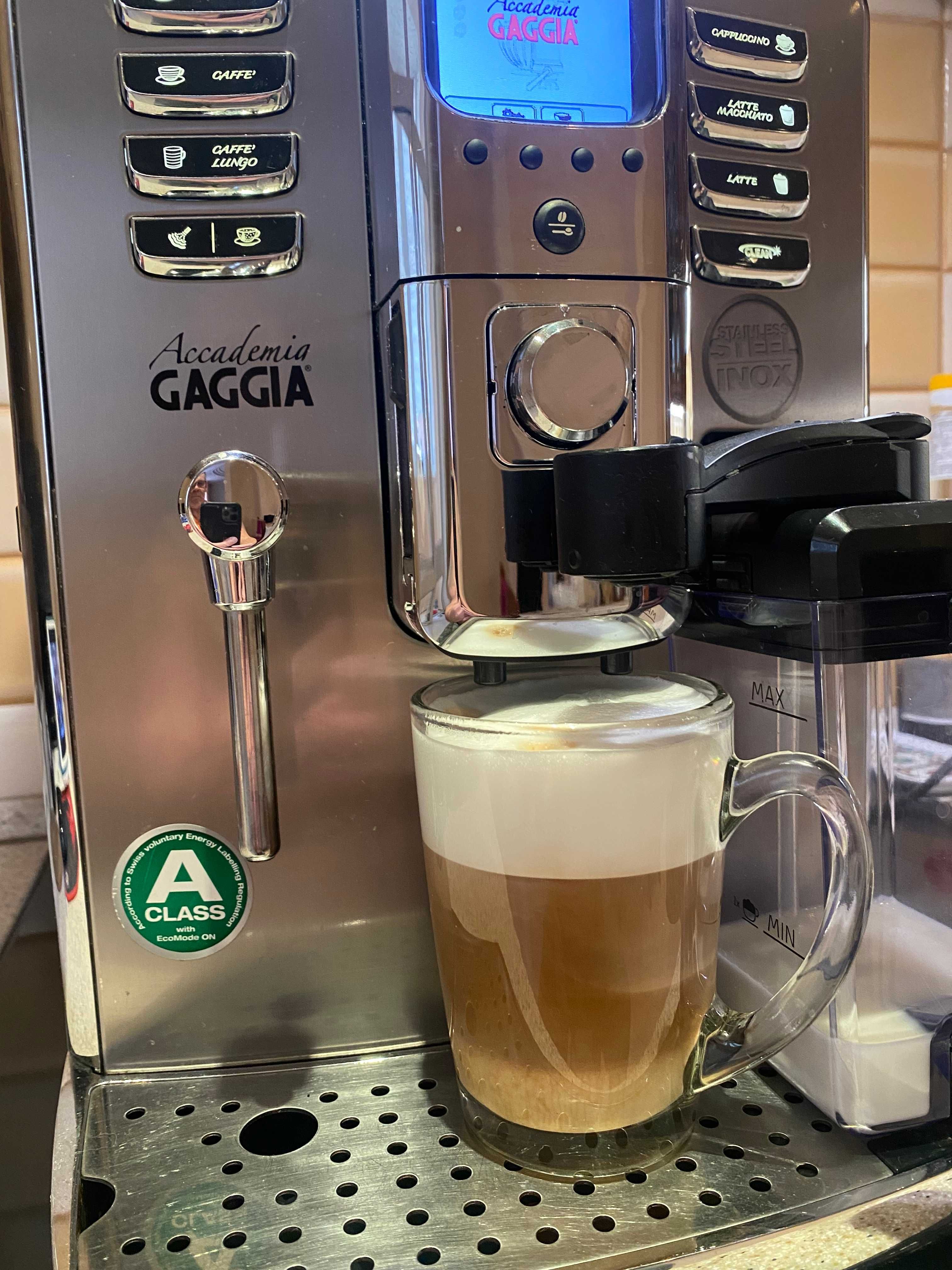 Итальянская кофе машина Gaggia Accademia.