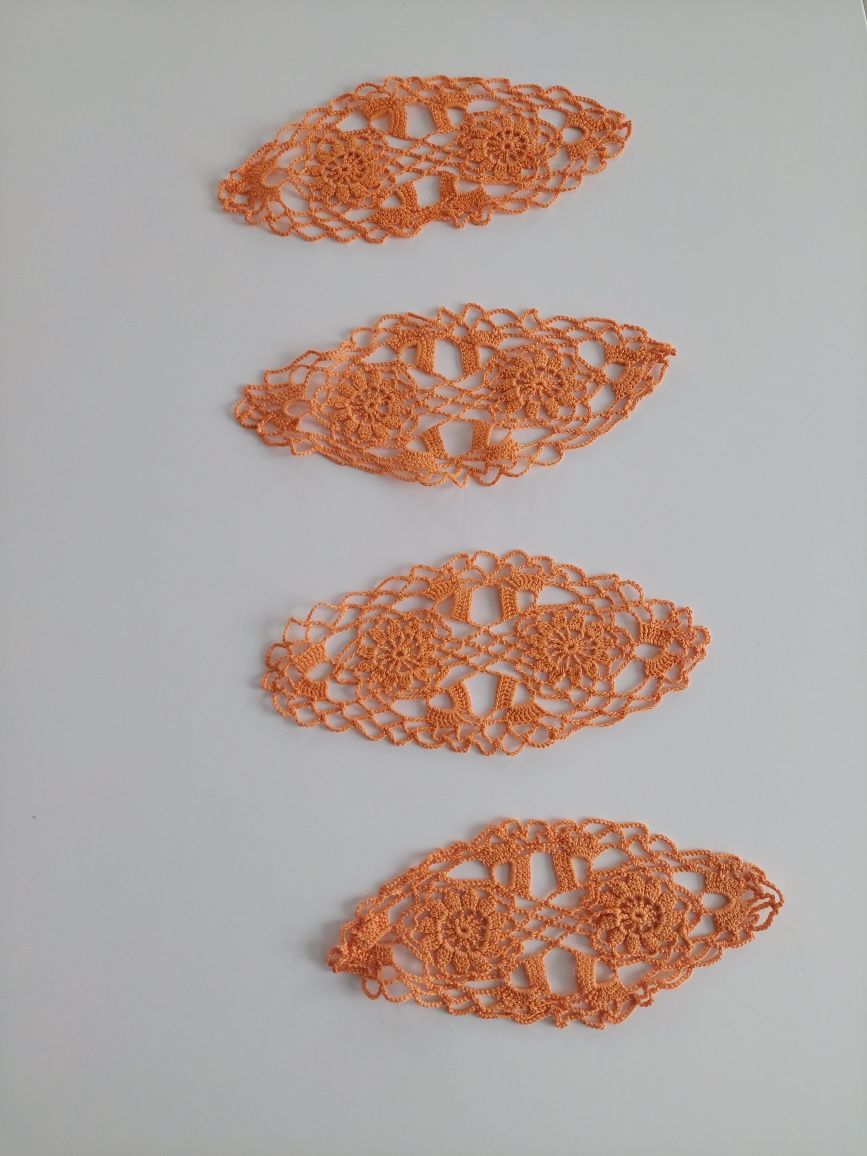 Pomarańczowe szydelkowane serwetki 4 sztuki