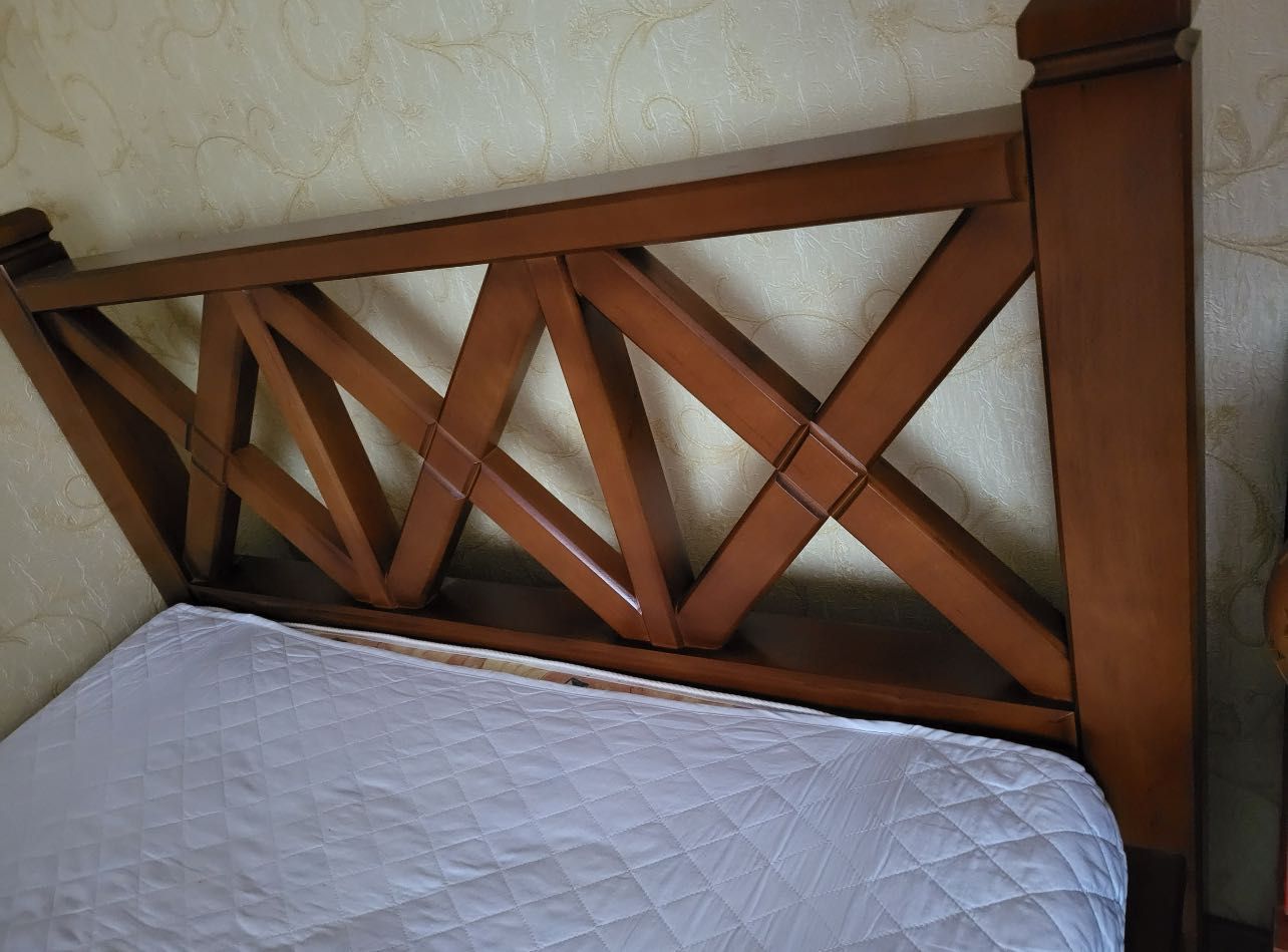 Спальня натуральне дерево ліжко матрац двоспальне тумбочка тумба Польщ