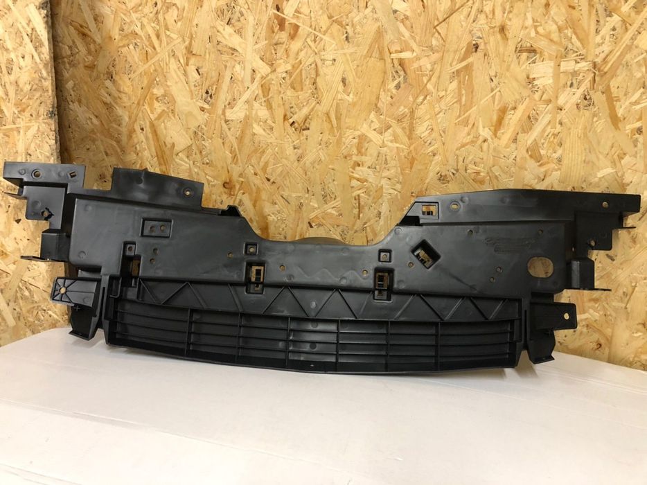 Передняя панель Jeep Cherokee 2013-2021