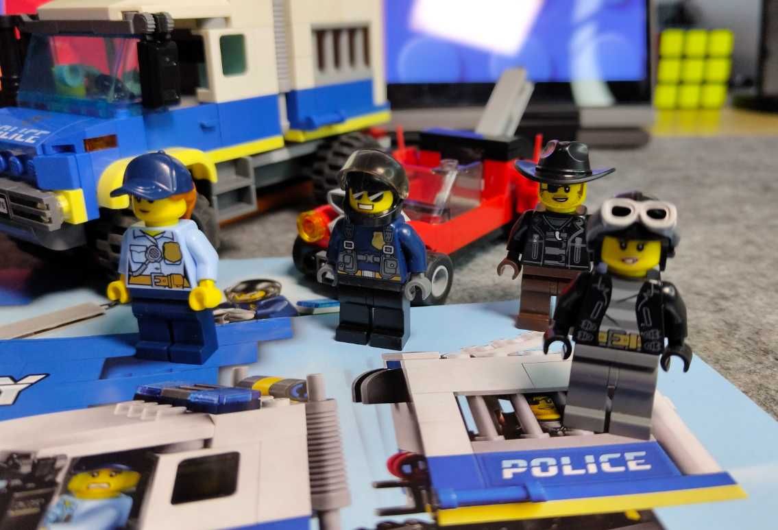 Klocki Lego City Policyjny konwój więzienny 60276
