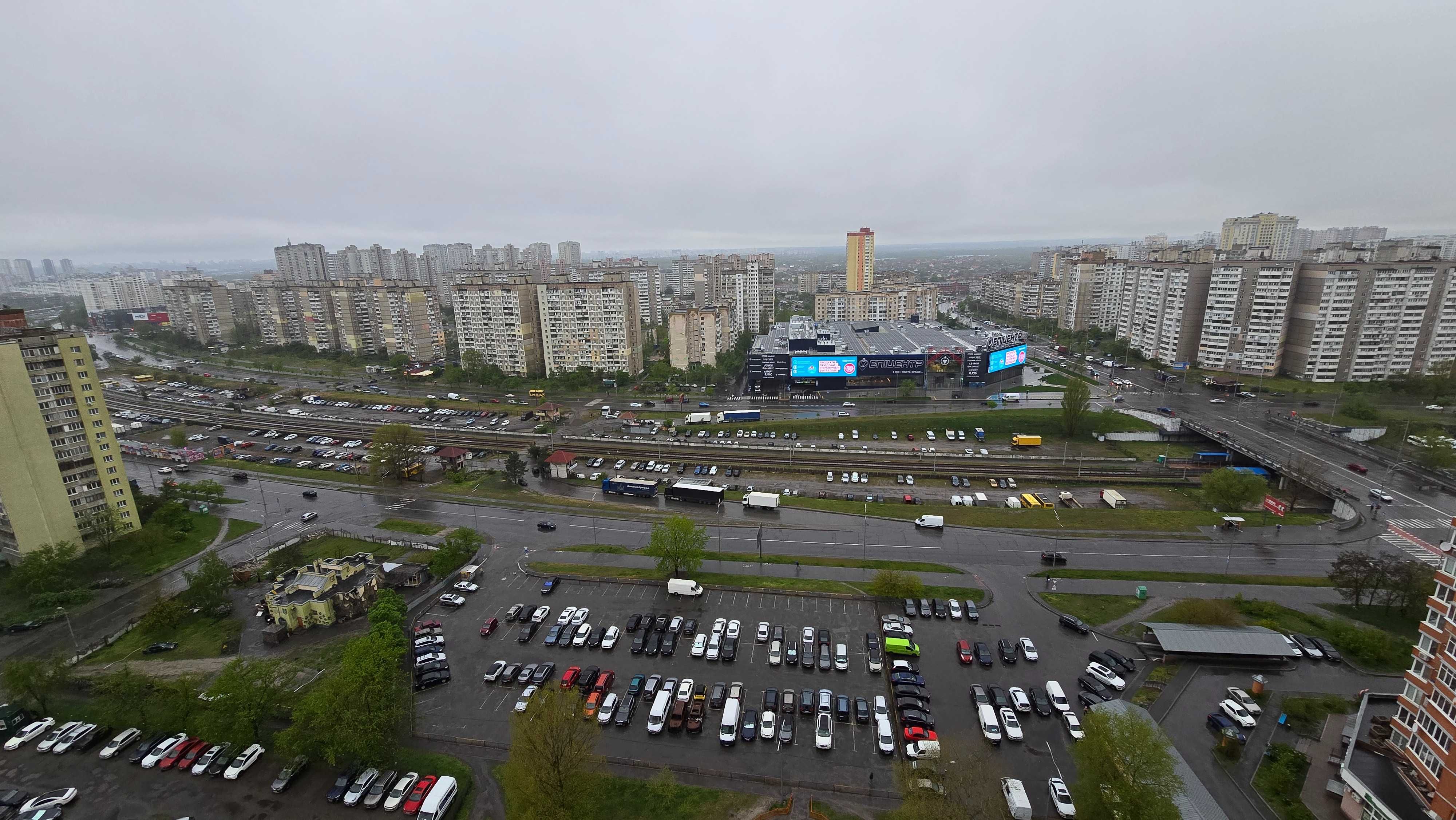 Данькевича 16, оренда квартири у сучасному будинку.