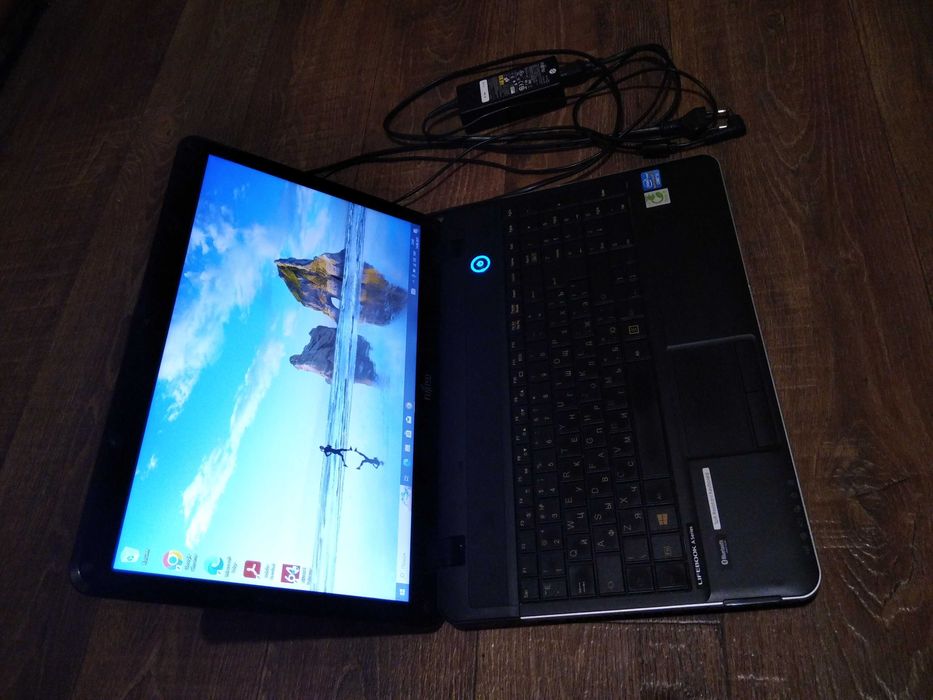 Якісний ноутбук  Fujitsu A512 i3 3110M ssd 240Gb 16gb web