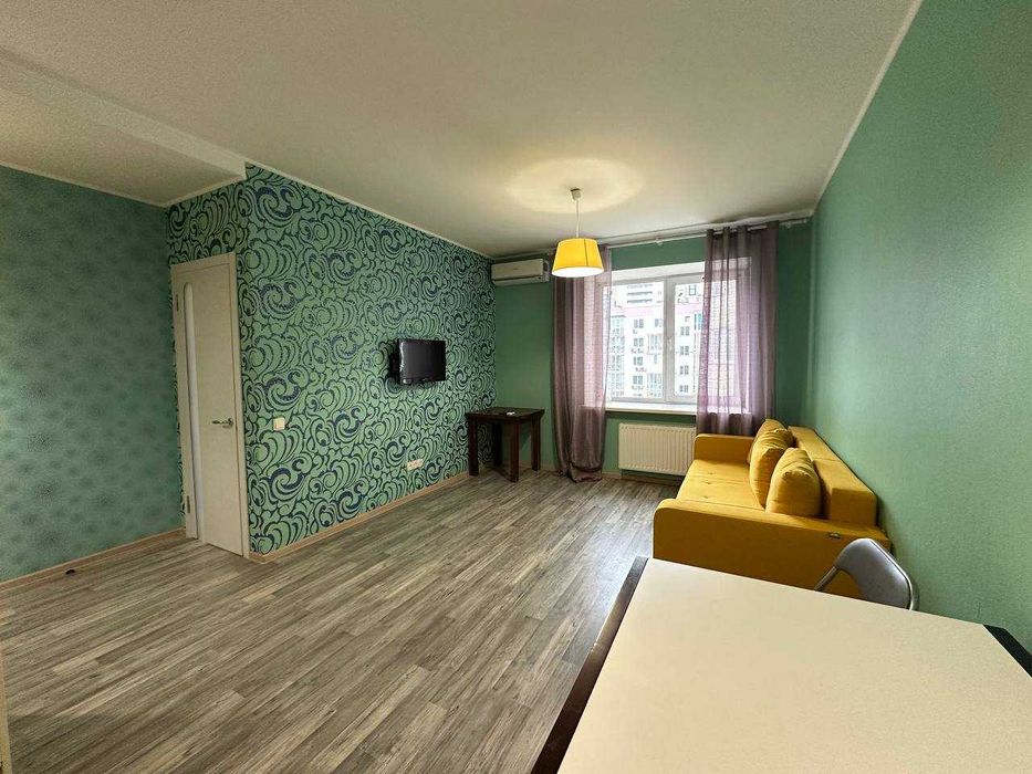 Простора та тепла 1 кімн квартира ЖК Садовий біля метро Лівобережна