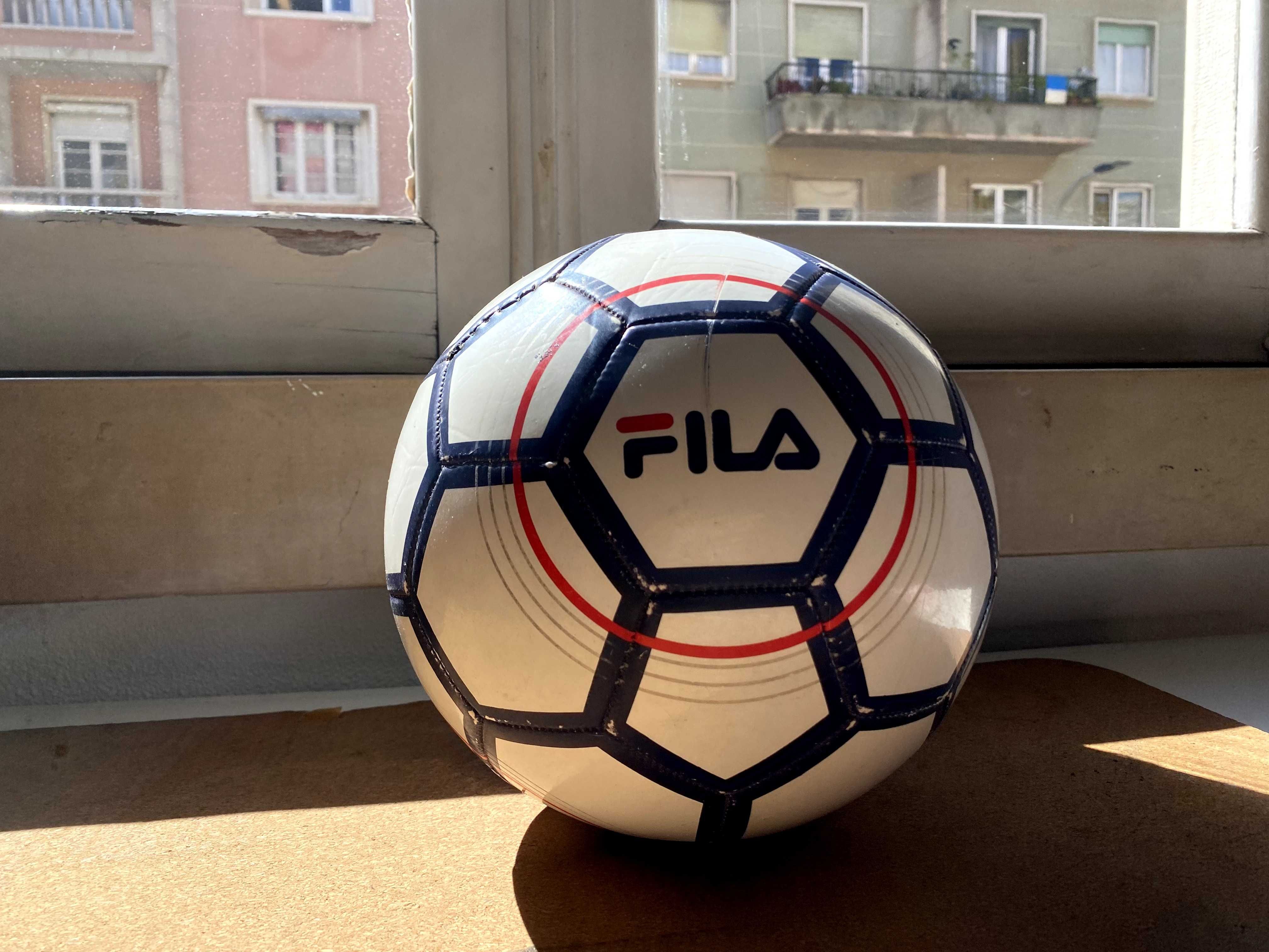 Bola em bom estado. Fila tamanho 5