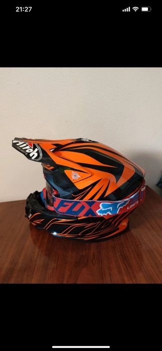Capacete airoh + óculos fox