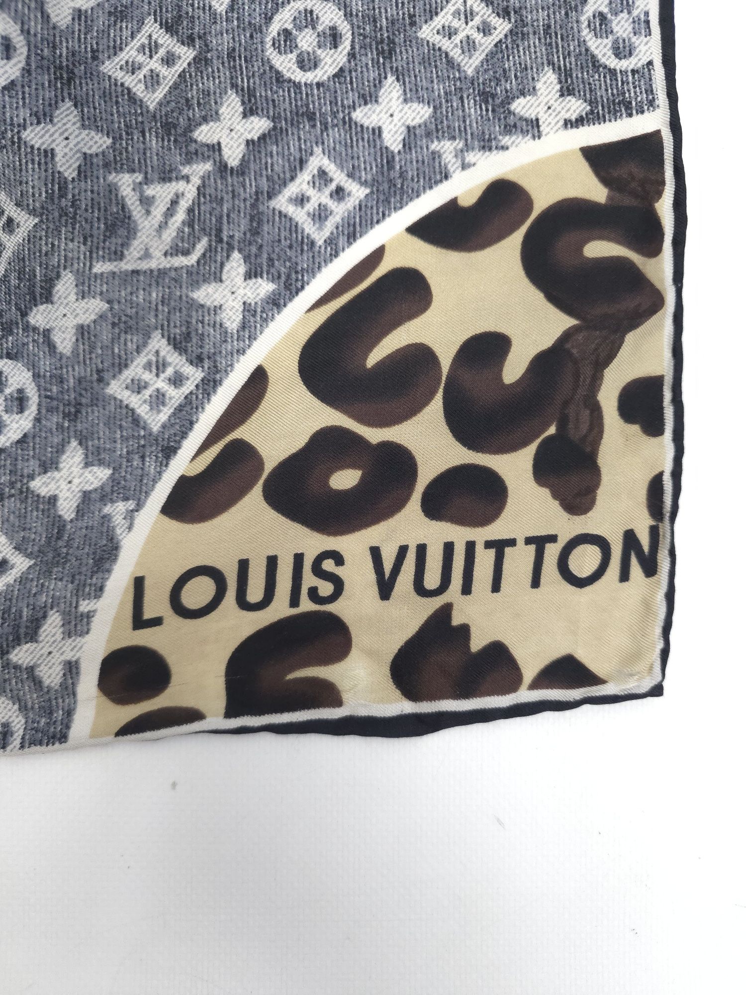 Louis Vuitton chusta jedwabna z monogramem