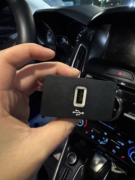Carplay Ford Focus 2016 Android | gr3t-14f014-AB