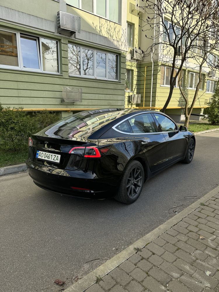 Продам Tesla Model 3 2019